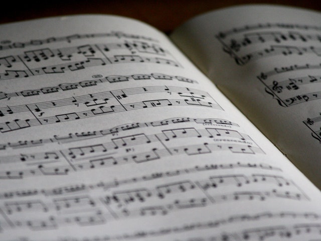 Musiikin säveltäminen lähtee melodianpätkästä